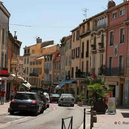 Apt moderne et cosy, 1,7 km des plages, idéalement placé. Appartement