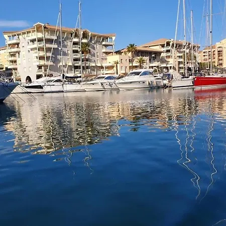Apt moderne et cosy, 1,7 km des plages, idéalement placé. Appartement Fréjus